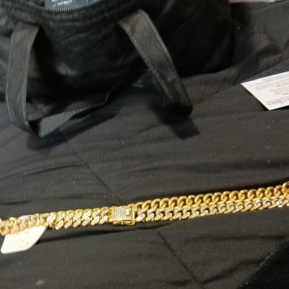 Gold Chain BLINGIN DOG COLLAR ( NEW)